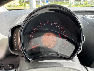 Toyota Aygo Toyota Aygo 1.0 VVT-i X-PLAY AIRCO/CAMERA - afbeelding nr 9