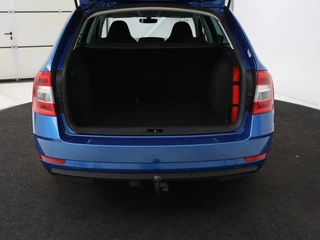 Škoda Octavia Skoda Octavia Combi 1.0 TSI Grt Amb. Bns | Camera | Trekhaak |  Adaptive cruise | Carplay | Navigatie | Sportstoelen | Climate control - afbeelding nr 9