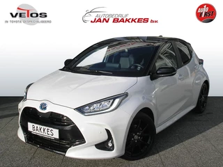 Toyota Yaris 1.5 hybride Executive Bi-Tone panorama dak!