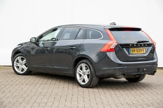 Volvo V60 Volvo V60 T3 Nordic+ Automaat | Trekhaak | Dealer O.H. - afbeelding nr 3