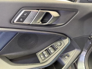 BMW 1 Serie BMW 1 Serie M135I X-Drive High Executive 306pk Kuipstoel Hud Incl 12Mnd Garantie - afbeelding nr 28