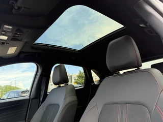 Ford Kuga Ford Kuga 2.5 PHEV ST-Line X 243pk | Driver Assistance pack | Matrix LED | Black Package | Wegklapbare Trekhaak | Panoramadak | Winterpack | 2.100kg Trekgewicht - afbeelding nr 45