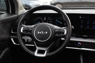 Kia Sportage Kia Sportage 1.6 T-GDi Plug-in Hybrid AWD DynamicPlusLine / Trekhaak / Panoramadak / Camera / 19'' / Matrix LED / Keyless / Virtual Cockpit / Dodehoek / DAB / Stuurverwarming - afbeelding nr 17