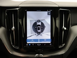Volvo XC60 Volvo XC60 T6 PLUG-IN HYBRID LONG RANGE PLUS DARK SCHUIFDAK 360GR CAM ACC B - afbeelding nr 24