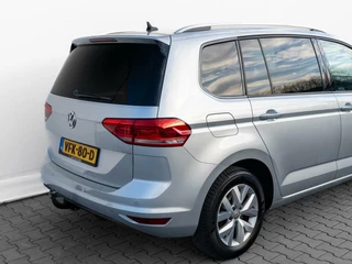 Volkswagen Touran Volkswagen Touran 1.6 TDI DSG Highline Grijs kenteken | ECC | Adaptieve cruise | Camera | Trekhaak - afbeelding nr 37