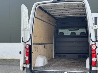 Volkswagen Crafter Volkswagen Crafter 35 2.0 TDI L2H2 Camera Navigatie Trekhaak Airco Cruise Stoelverwarming - afbeelding nr 18