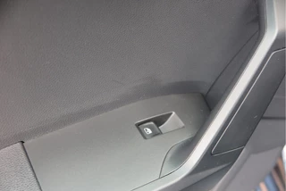 SEAT Ibiza Keyless ,Camera ,Virtual Cockpit ,Led, Navigatie ,Panoramadak,Carplay , DAB+ Achteruitrijcamera ,Cruise control,Parkeersensoren, Zwarte hemel bekleding, etc. - afbeelding nr 66