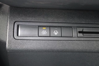 Peugeot 3008 Peugeot 3008 1.2 Hybrid 136PK GT | 360° CAMERA | NAVIGATIE | ADAPTIVE CRUISE CONTROL | APPLE CARPLAY/ANDROID AUTO | CLIMATE CONTROL | 18