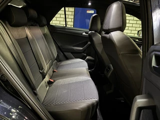Volkswagen T-Roc Volkswagen T-ROC 2.0 TSI 4Motion R Performence Akra Pano - afbeelding nr 17