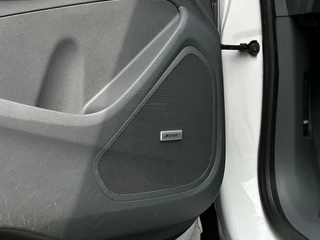 Opel Ampera-e Opel Ampera-e Business executive 60 kWh, NL AUTO, NAP, BOSE, LEDER, NAVI, CRUISE, KEYLESS, CAMERA, DODEHOEK, ECC-AIRCO, STOEL/STUURVERWARMING, LICHTMETAAL 17