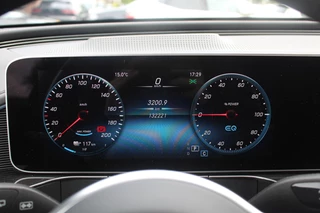 Mercedes-Benz EQC Mercedes-Benz EQC 400 4MATIC Business Solution Luxury 80 kWh / SoH 95% / Schuifdak / 360Camera / Leder / 20'' / Burmester / Keyless / Matrix LED / Memory seats / DAB / Cruise control - afbeelding nr 18
