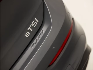 Volkswagen Golf Volkswagen Golf 1.0 eTSI Sport Automaat (APPLE CARPLAY, GROOT NAVI, KEYLESS, SFEERVERLICHTING, SPORTSTOELEN, LM VELGEN, PARKEERSENSOREN, ADAPTIVE CRUISE, NIEUWSTAAT) - afbeelding nr 28