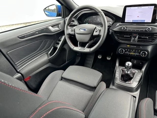 Ford Focus Ford Focus Wagon 1.5 EcoB. ST Line Comf-Tech-WinterPack 1500AHG - afbeelding nr 21