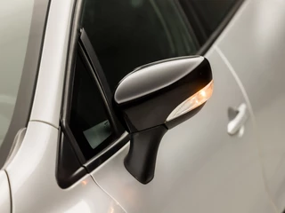 Renault Clio (NAVIGATIE, TREKHAAK, PARKEERSENSOREN, SPORTSTOELEN, GETINT GLAS, LM VELGEN, BASS REFLEX, CRUISE, NIEUWE APK, NIEUWSTAAT) - afbeelding nr 32