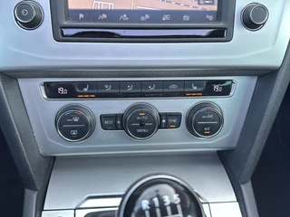 Volkswagen Passat Volkswagen Passat Variant 1.4 TSI 150PK PANO-DAK/LED/ACC/STOELVERW/PDC - afbeelding nr 20