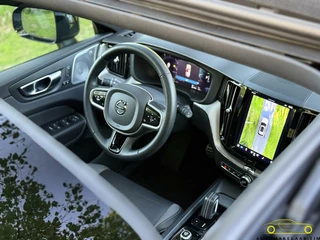 Volvo XC60 Volvo XC60 2.0 T8 Plug-in hybrid AWD R-Design / Pano / HK' - afbeelding nr 4