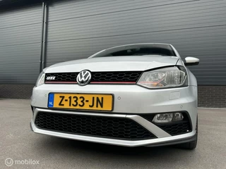 Volkswagen Polo Volkswagen Polo 1.8 TSI GTI VOL*CLIMA*CRUISE*CARPLAY*PDC*DCC - afbeelding nr 13