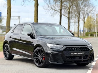 Audi A1 Sportpack 35 TFSI 150pk S-Line Matrix Sfeerverlichting Rode Stiksels