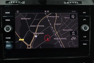 Volkswagen Golf Volkswagen Golf 1.4 TSI Highline | Stoelverwarming | Camera | Full LED | Adaptive cruise | Carplay | Climate control | Parkeerhulp | Bluetooth - afbeelding nr 31