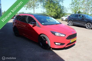 Ford Focus Ford Focus Wagon 1.5 Red Edition 18Inch/Trekhaak/NAP/Cruise - afbeelding nr 3