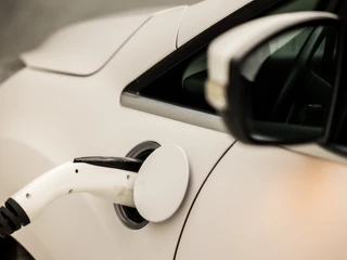Ford C-MAX Ford C-MAX 2.0 Plug-in Hybrid Titanium Plus 185Pk Automaat (PANORAMADAK, GROOT NAVI, CLIMATE, CAMERA, LEDEREN SPORTSTOELEN, GETINT GLAS, ELEK ACHTERKLEP, KEYLESS, NIEUWE APK, NIEUWSTAAT) - afbeelding nr 33