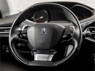 Peugeot 308 Automaat (APPLE CARPLAY, GROOT NAVI, 360 CAMERA, ADAPTIVE CRUISE, GETINT GLAS, LEDER, SPORTSTOELEN, PARKEERSENSOREN, KEYLESS, DAB+, NIEUWSTAAT) - afbeelding nr 17