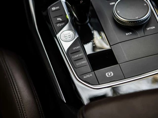 BMW 3 Serie BMW 3-serie Sedan 320d 191PK xDrive Aut Sportstoelen Virtual H/K HUD - afbeelding nr 33