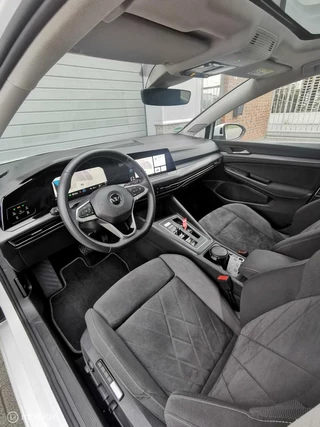 Volkswagen Golf Volkswagen Golf 1.5 eTSI STYLE 150PK/DSG/ACC/NAV/CAMERA/PANO - afbeelding nr 6