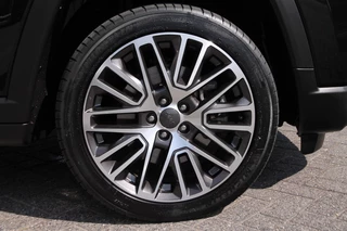 Jeep Compass Jeep Compass 4xe 240 Hybrid Limited I Panorama I ACC I 19 Inch I - afbeelding nr 25