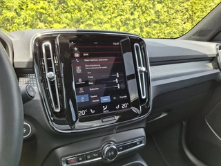 Volvo XC40 Volvo XC40 B5 AWD R-Design Panoramadak | Trekhaak | H&K Audio | 360 Camera | - afbeelding nr 20
