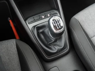 Kia Stonic - Navigatie - Camera - Airco - Cruise control - 17 inch LM velgen - Fabrieksgarantie tot 03-2027 - afbeelding nr 37