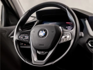 BMW 1 Serie Automaat (VIRTUAL COCKPIT, APPLE CARPLAY, GROOT NAVI, STUUR/STOELVERWARMING, ADAPTIVE CRUISE, LEDER, CAMERA, SPORTSTOELEN, DAB+, GETINT GLAS, NIEUWSTAAT) - afbeelding nr 19