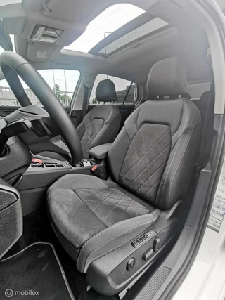 Volkswagen Golf Volkswagen Golf 1.5 eTSI STYLE 150PK/DSG/ACC/NAV/CAMERA/PANO - afbeelding nr 7