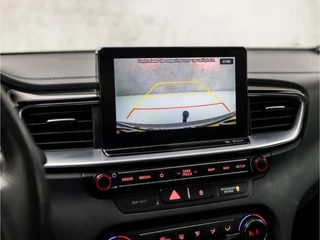 Kia Ceed Sportswagon Automaat (PANORAMADAK, APPLE CARPLAY, GROOT NAVI, MEMORY SEATS, STUUR/STOELVERWARMING, LEDER/ALCANTARA, GETINT GLAS, XENON, CAMERA, TREKHAAK, NIEUWSTAAT) - afbeelding nr 20