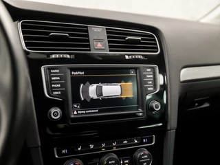 Volkswagen Golf Automaat (APPLE CARPLAY, NAVIGATIE, CLIMATE, STOELVERWARMING, GETINT GLAS, SPORTSTOELEN, CRUISE, PARKEERSENSOREN, LM VELGEN, NIEUWSTAAT) - afbeelding nr 26