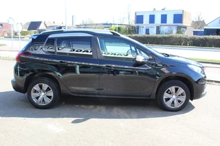 Peugeot 2008 Airco , Cruise control ,Trekhaak , Navigatie , Bluetooth Parkeersensoren achter , LED dagrijverlichting - afbeelding nr 35