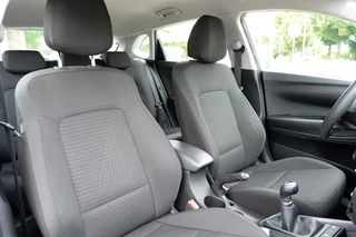 Hyundai i20 Hyundai i20 1.2i-Comfort .Stoelverw! Rijklaarprijs incl 12MND BOVAG garantie - afbeelding nr 19