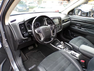 Mitsubishi Outlander Mitsubishi Outlander 2.0 PHEV Executive Edition NAVI CAMERA TELEFOON CRUISECONTROL..... - afbeelding nr 3