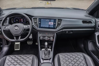 Volkswagen T-Roc Volkswagen T-Roc Cabrio 1.5 TSI R-Line ACC VIRTUAL COCKPIT STOELVERWARMING AUTOMAAT LEDER CAMERA - afbeelding nr 16