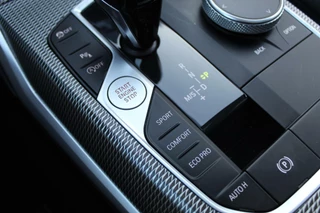 BMW 3 Serie BMW 3-serie Touring 320i M-Sport/Pano/Camera/NL auto/184pk - afbeelding nr 22