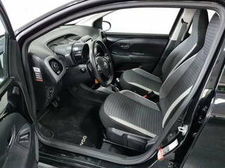 Toyota Aygo Toyota Aygo 1.0 VVT-i x-play / Automaat / Apple Carplay/Android-Auto / Airco - afbeelding nr 10