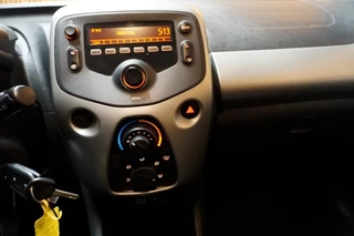 Peugeot 108 Peugeot 108 1.0 e-VTI 5 DRS ACTIVE/ AIRCO - afbeelding nr 8