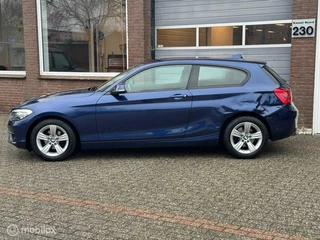 BMW 1 Serie BMW 1-serie 118i LCI AUT NAVIGATIE/PDC/AIRCO/CRUISE - afbeelding nr 2