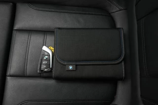 BMW 3 Serie BMW 3-serie Touring 320e High Executive automaat | Laser LED koplampen | M Sport | Panorama dak | lederen bekleding | elektrisch wegklapbare trekhaak - afbeelding nr 66