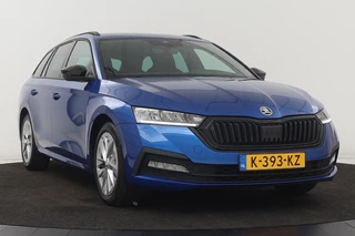 Škoda Octavia Skoda Octavia 1.0 e-TSI Sport | Carplay | Full LED | Navigatie |  Sfeerverlichting | DAB | Sportstoelen | Climate control | Parkeerhulp - afbeelding nr 32