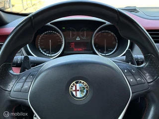 Alfa Romeo Giulietta Alfa Romeo Giulietta 1.7 TBi Quadrifoglio Verde Pano, Leer, Climat, Navi, LM.. - afbeelding nr 13