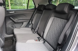Volkswagen T-Cross Volkswagen T-Cross 1.5 TSI 150PK MOVE, Navi, Apple Carplay/ Android Auto, Clima, etc. - afbeelding nr 17