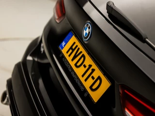 BMW X1 BMW X1 xDrive25e Sportline 221Pk Automaat (GROOT NAVI, DEALER ONDERHOUDEN, SFEERVERLICHTING, CLIMATE, LEDER, STOELVERWARMING, SPORTSTOELEN, GETINT GLAS, ELEK ACHTERKLEP, NIEUWE APK, NIEUWSTAAT) - afbeelding nr 38