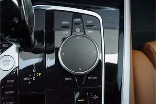 BMW X5 BMW X5 xDrive45e High Ex M-Sport Pro Shadow Pano Laser Luchtvering Trekhaak - afbeelding nr 38