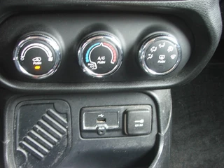 Jeep Renegade - afbeelding nr 14